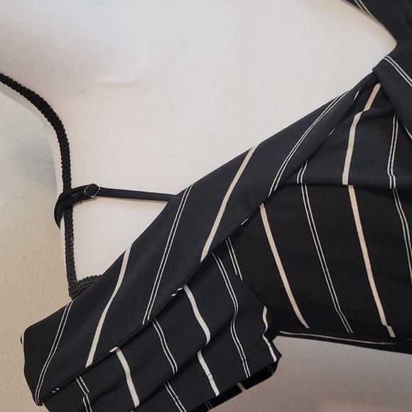 Dressy Summer Lg - Picture 2 of 8